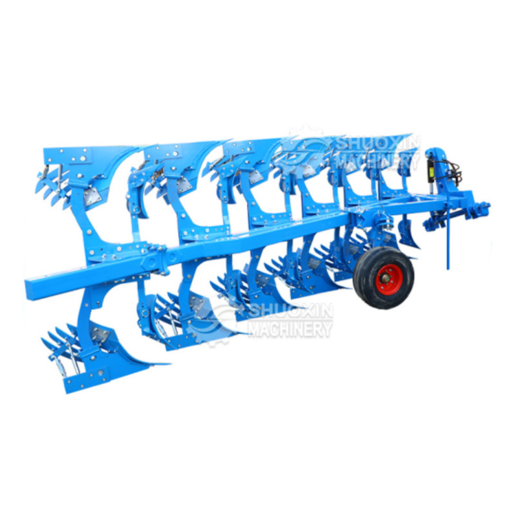 Hydrauliczny odwracalny pług
